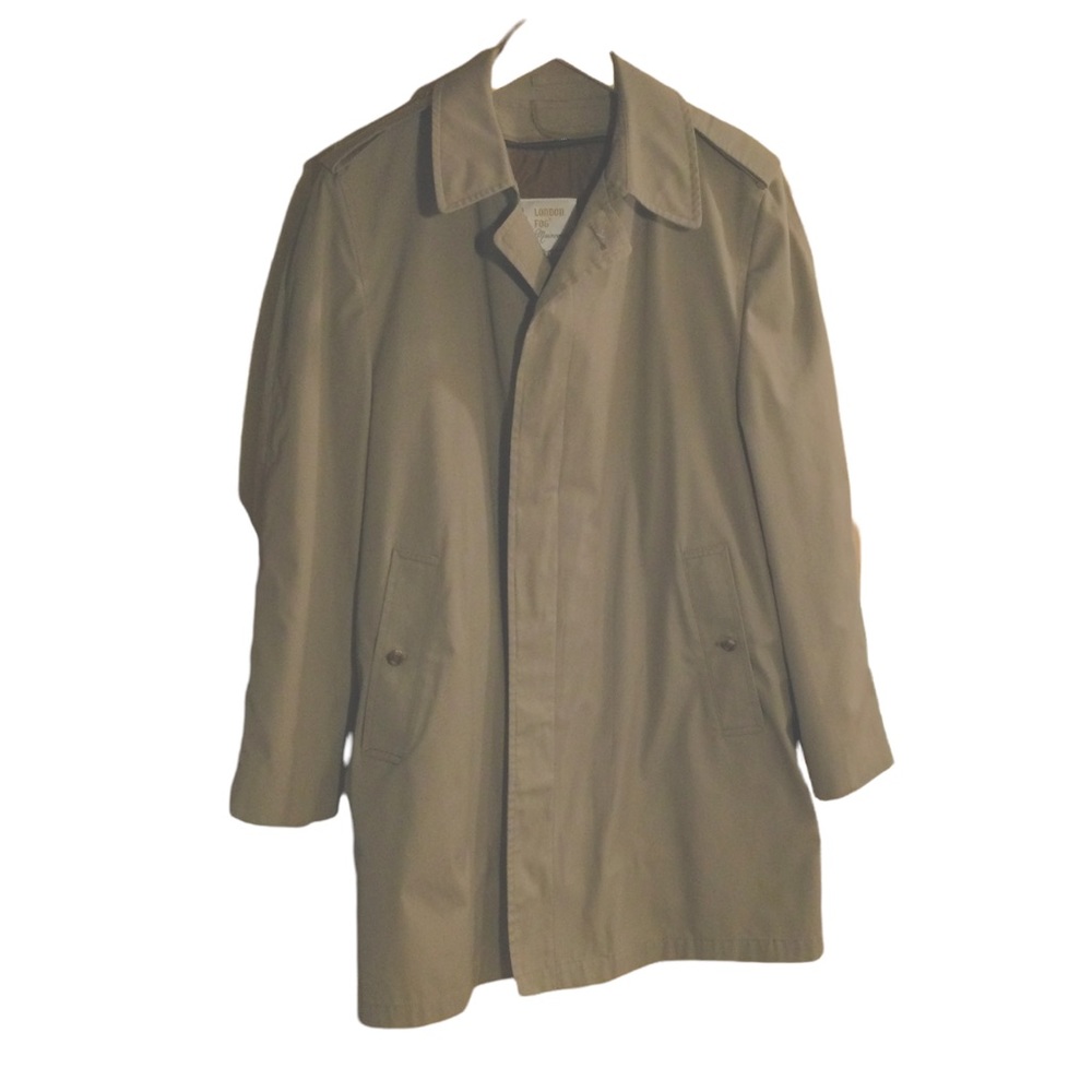 Classic Men’s London Fog Jacket with zip-out lining. Size 42R. Like new!